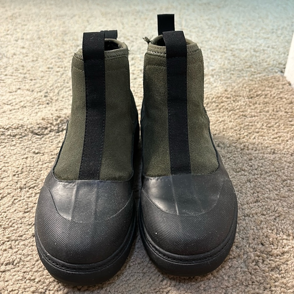 rubber sole, high-top vans boot